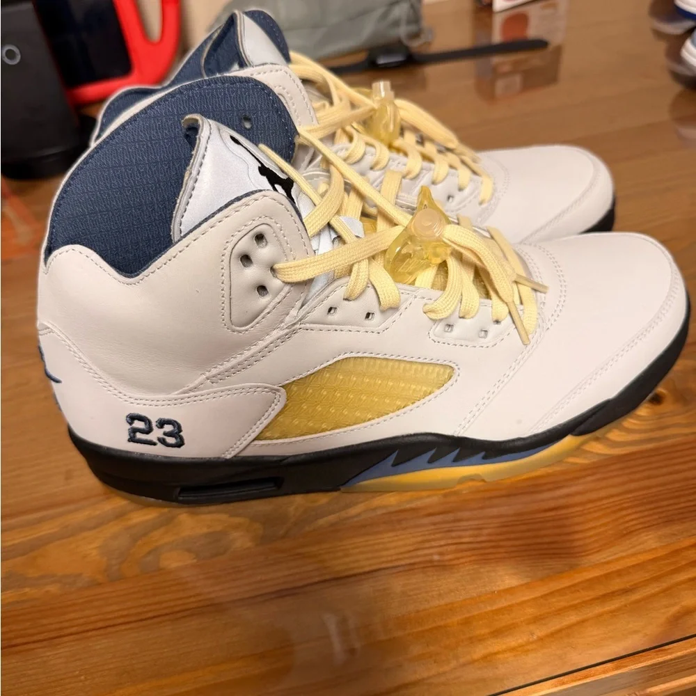 A Ma Maniere x Jordan 5 Retro Dawn White - Picture 3 of 6